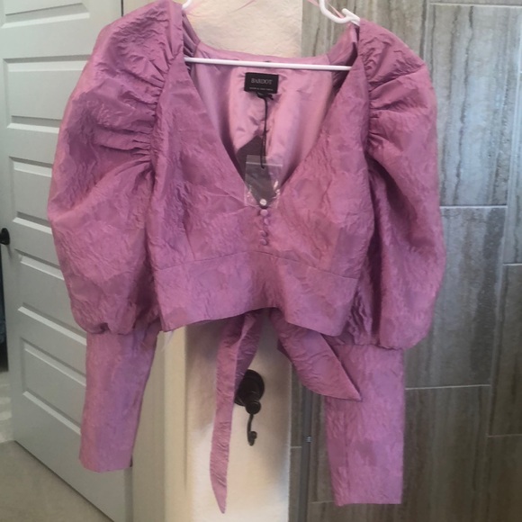 NWT Bardot Blouse Puff Sleeve V-Neck Tie back Size 6 Small - Picture 1 of 16